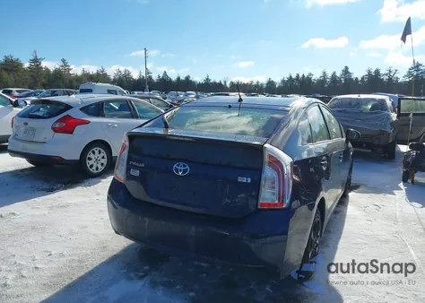 2015 Toyota Prius Two из США, поврежденный, VIN JTDKN3DU1F0395713